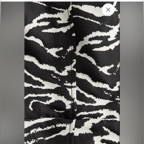 H&M Jacquard-Weave Mini Dress - Picture 6 of 7